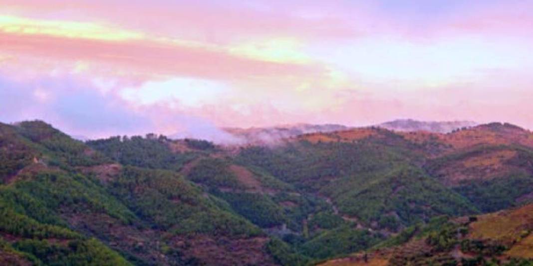 Bu köyü gören Alaçatı’yı unutuyor! Cennetin yanı başında: Doğasıyla hayran bırakıyor 3